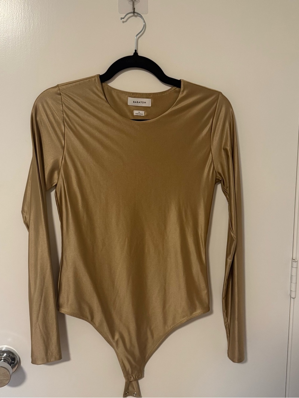 Aritzia Babaton Metallic Gold Long-Sleeve Bodysuit